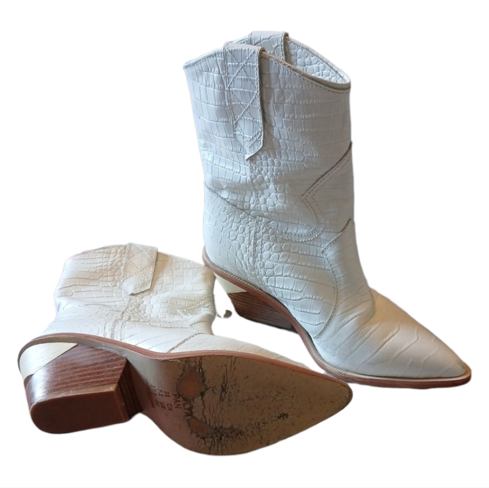 Kaitlyn White Croc-Embossed Western Boots 7.5/FLAWS‎